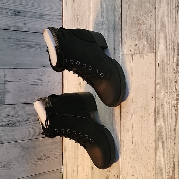 Chunky heel combat boot - Picture 3 of 6